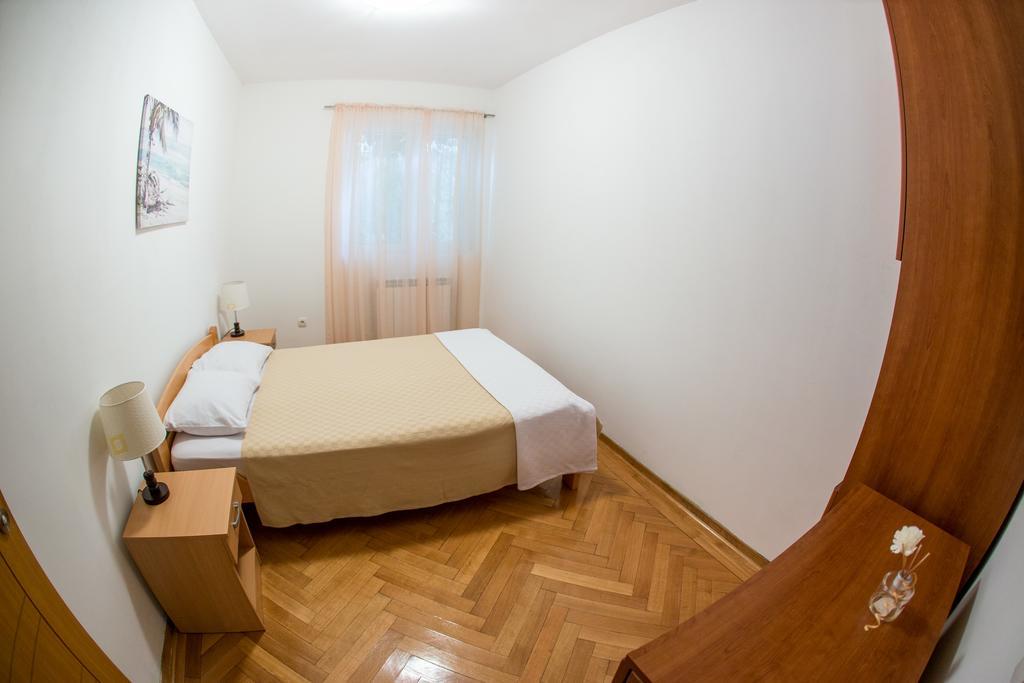 Saint Stefan Apartments Ilha Sveti Stefan Quarto foto